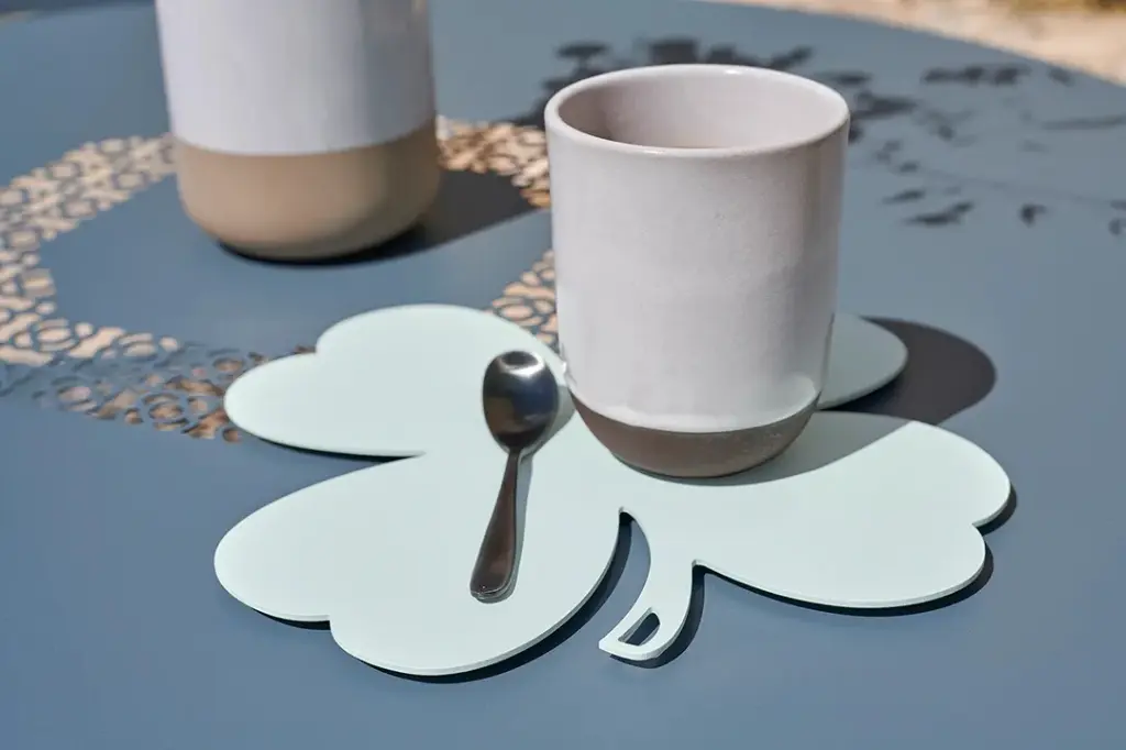 FERMOB dessous de plat TREFLE Menthe LIFESTYLE.webp